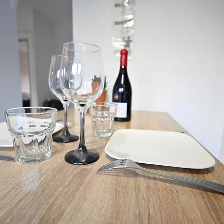 Le Bellevue - Cozy 1-bedroom - Train Station And Town Center Within Walking Distance * Dijon